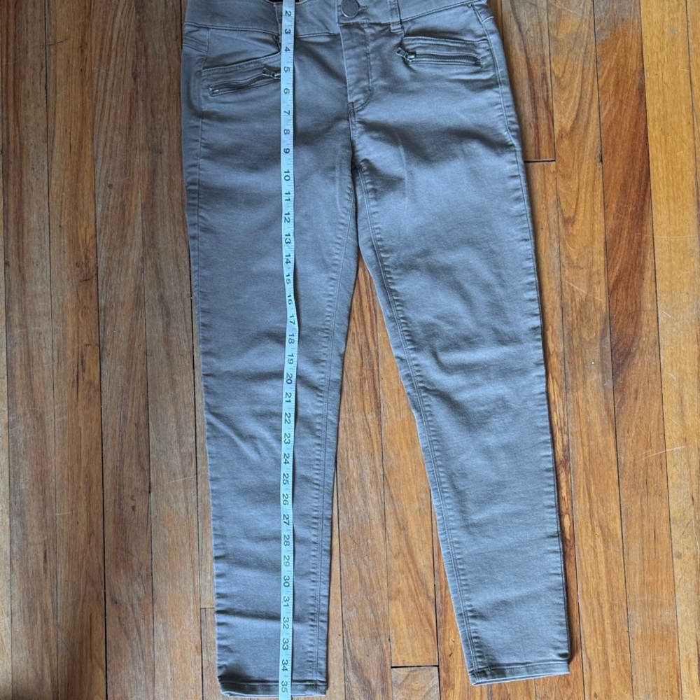 Democracy Gray Women's Jeggings - Picture 7 of 9